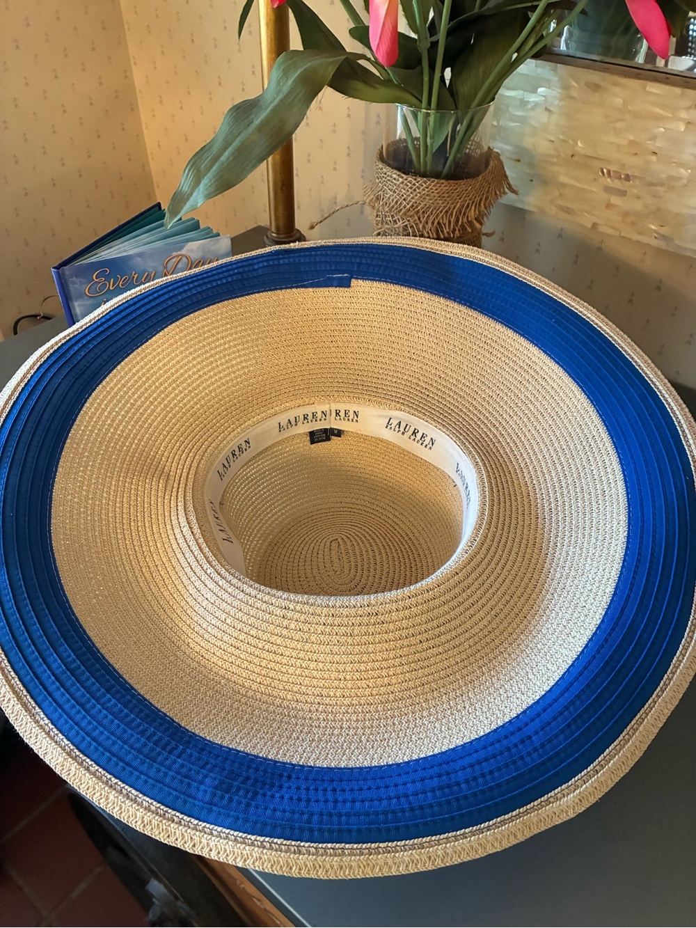 Ralph Lauren NEW NO TAG, Women’s Straw travel sun hat. Size Medium. CLASSY! - Picture 6 of 8